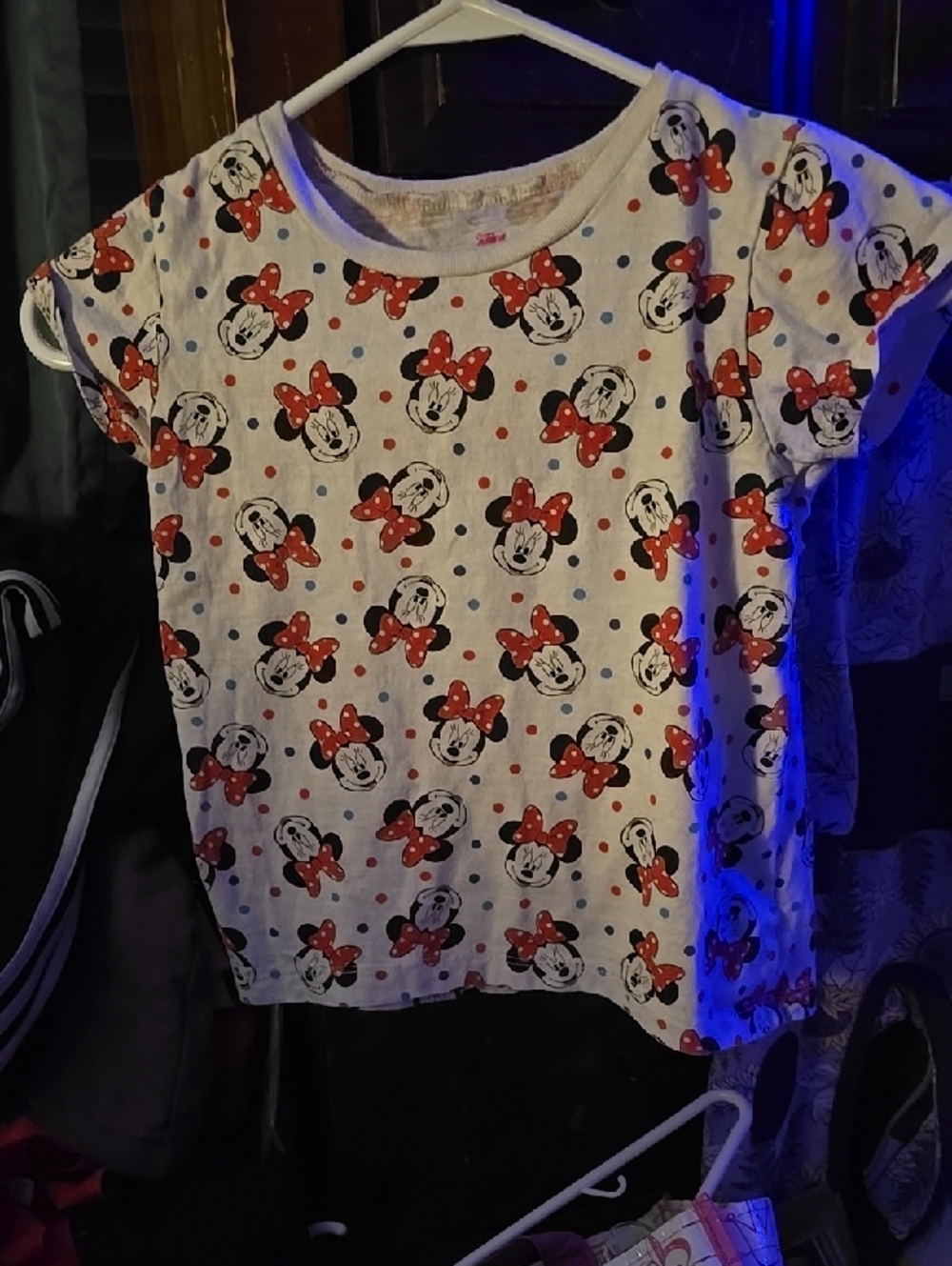 !!.          Girls' Size 7-8  Short Sleeve Tee with Red Bows